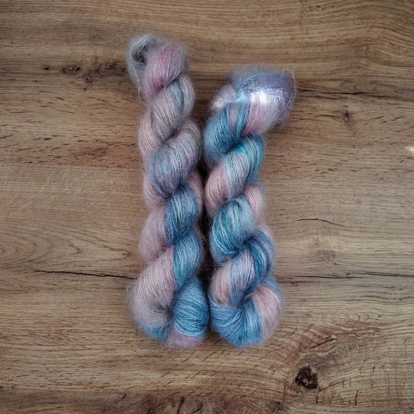 Écheveaux de laine teints à la main • Tea Party