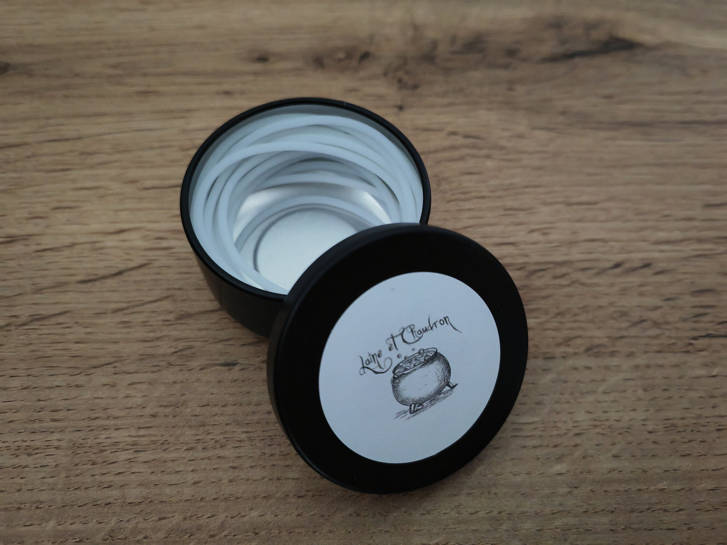 Fils de mise en attente • Blanc