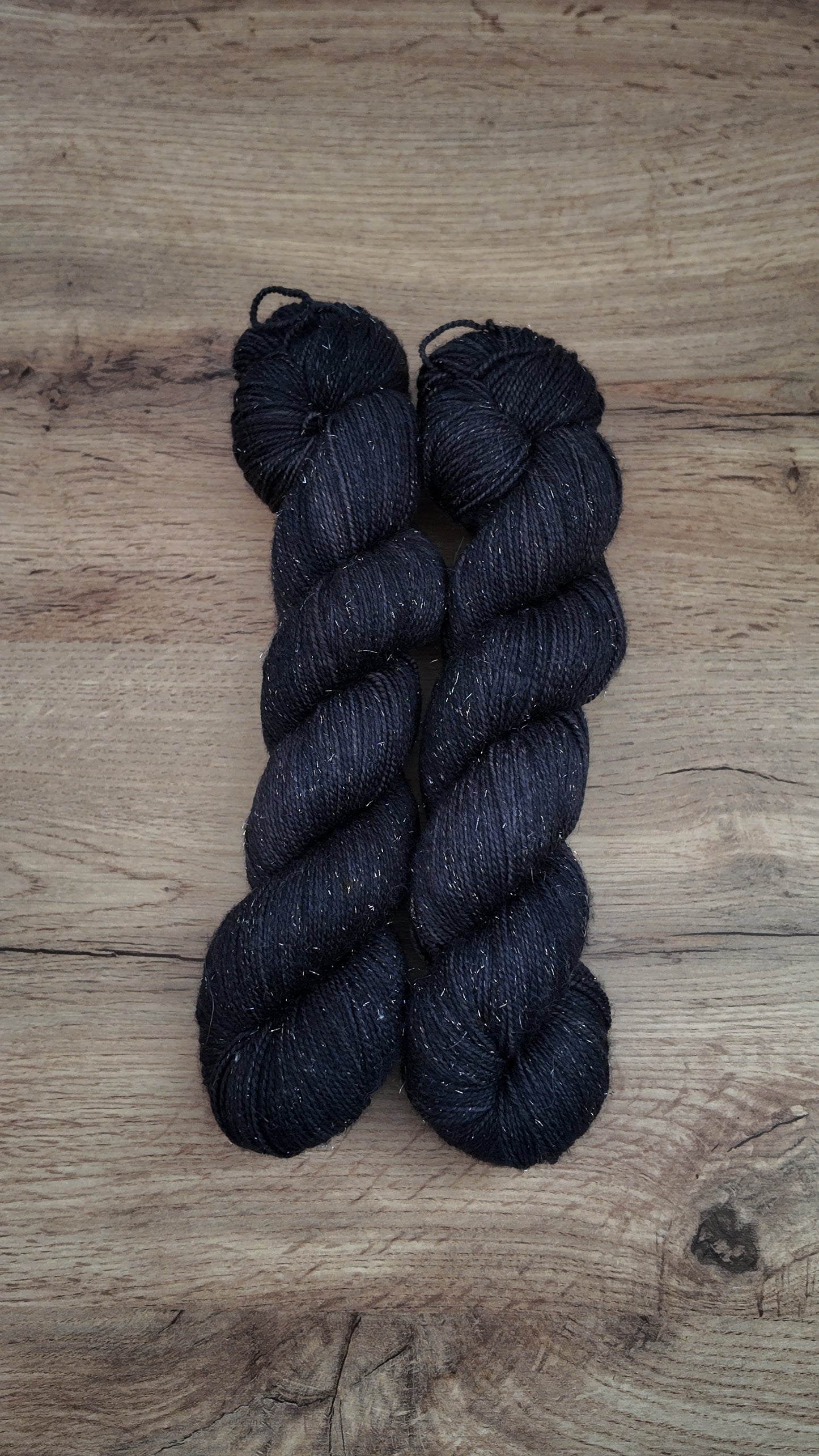 Écheveaux de laine teints à la main • Sombral