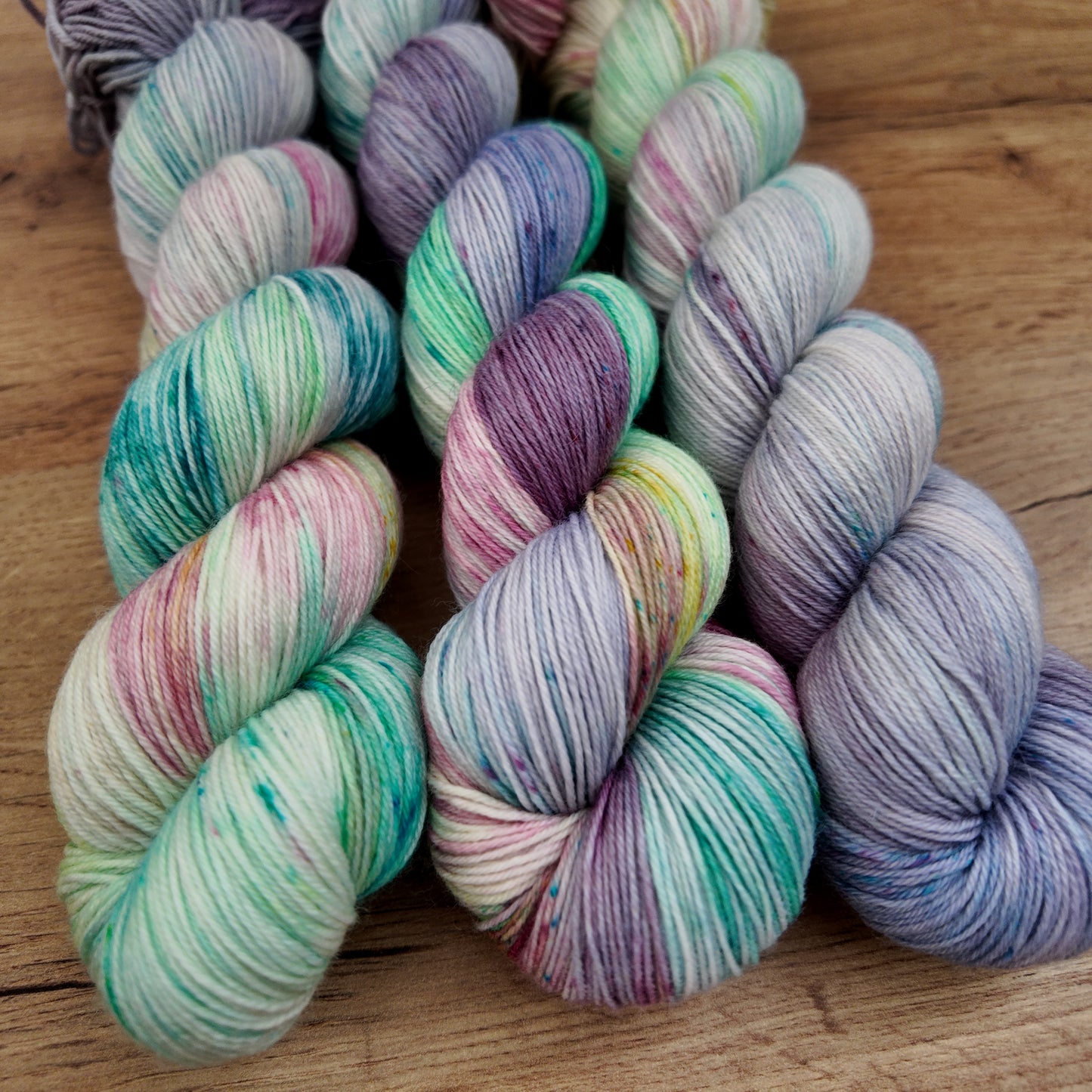 Écheveaux de laine teints à la main • Tea Party