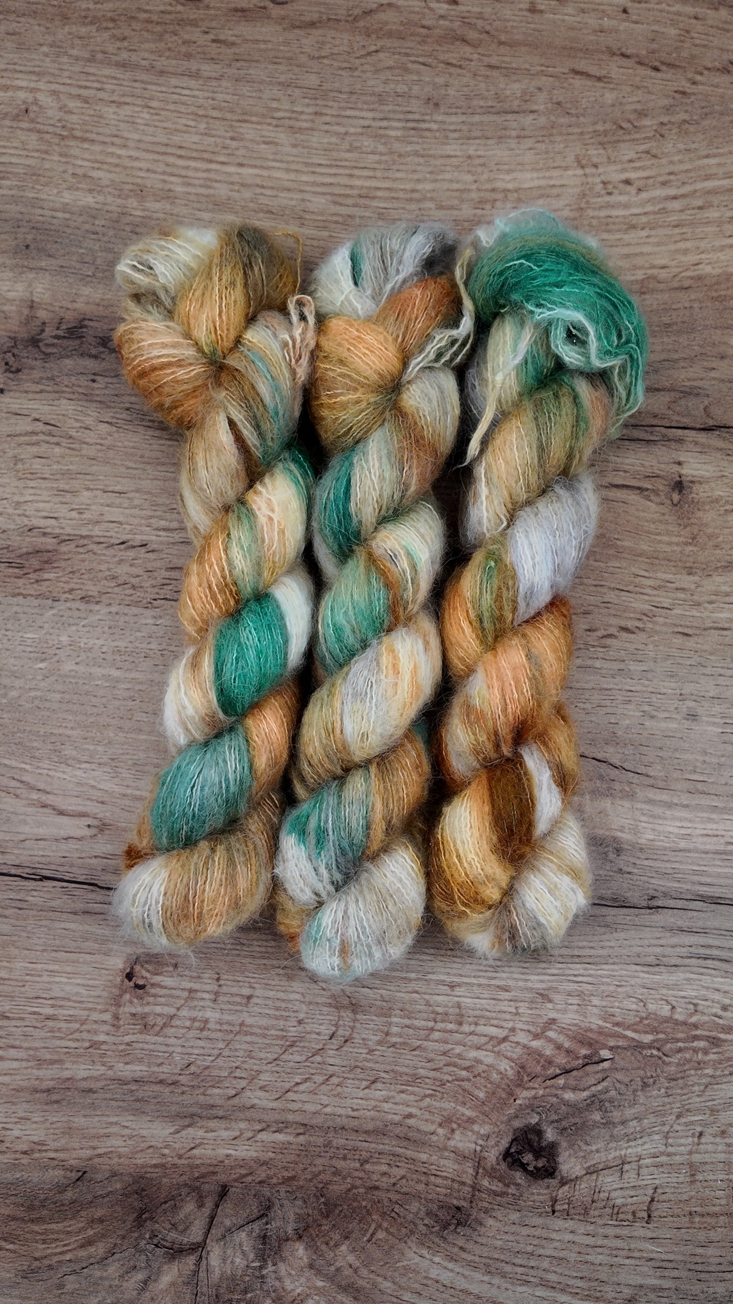 Écheveaux de laine teints à la main • Ronald Weasley