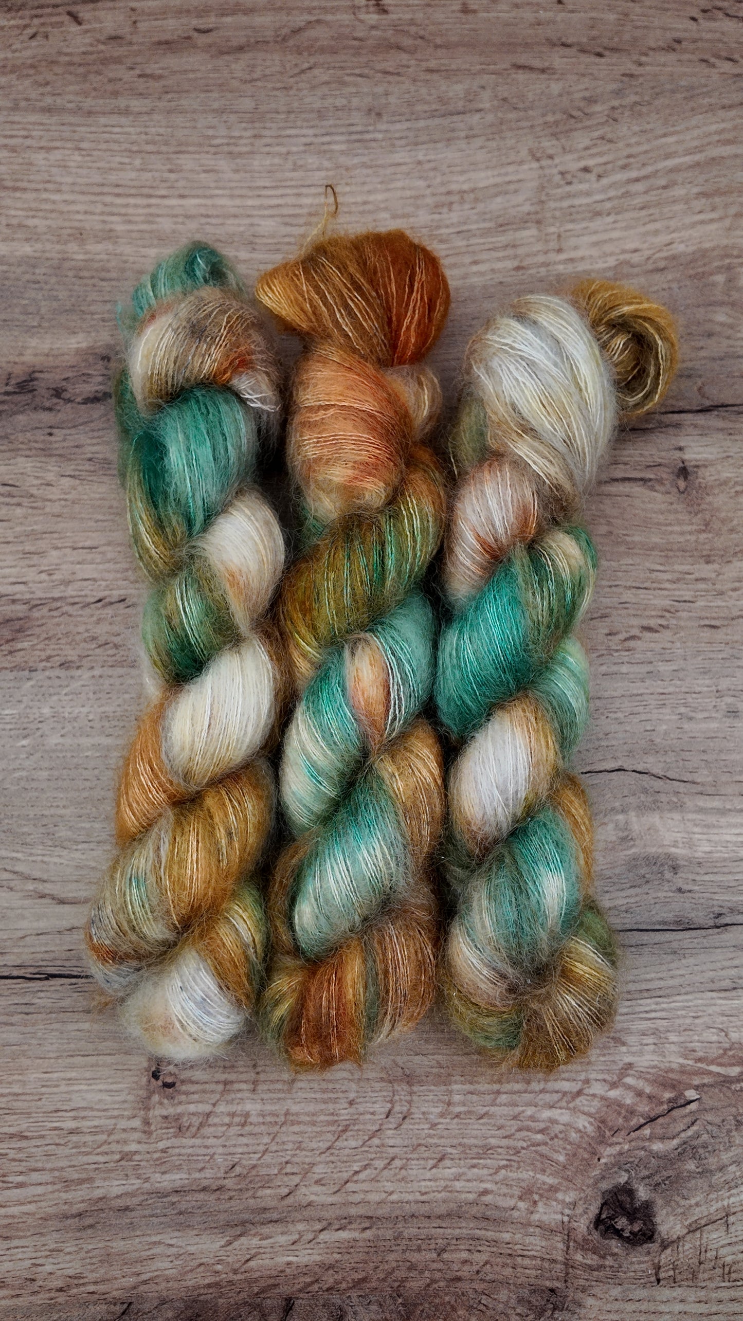 Écheveaux de laine teints à la main • Ronald Weasley