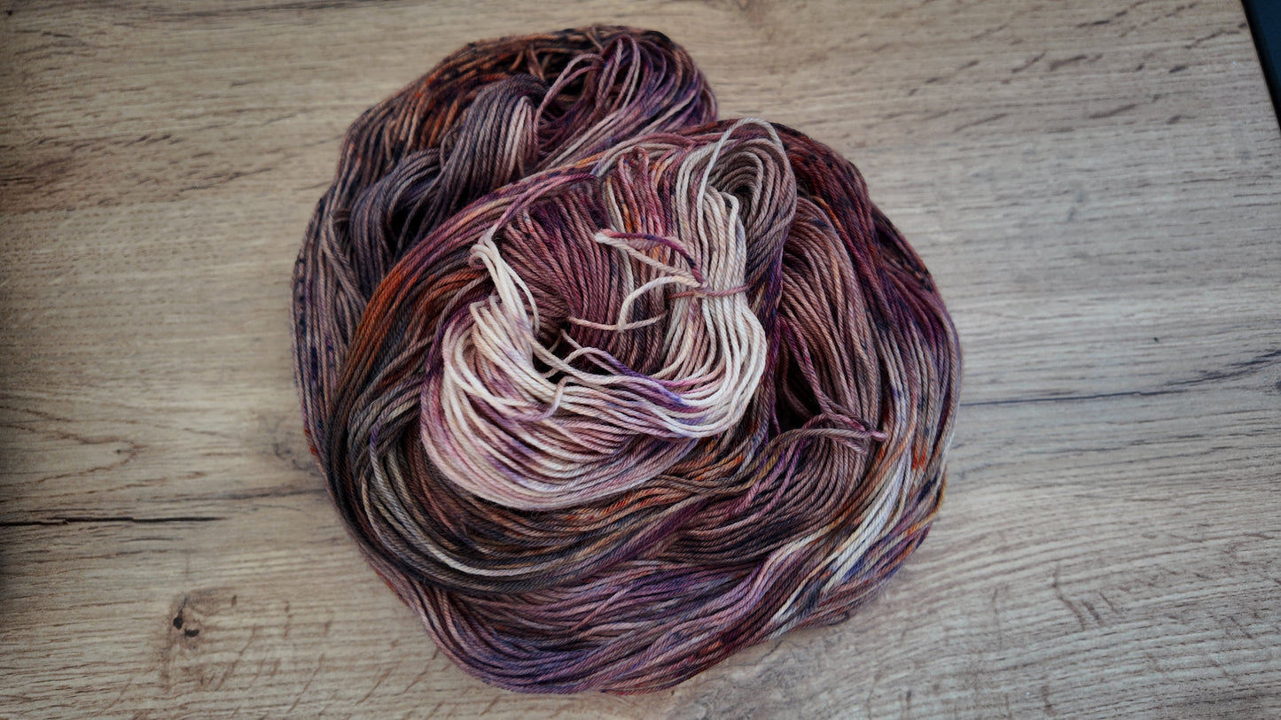 Écheveaux de laine teints à la main • Samhain