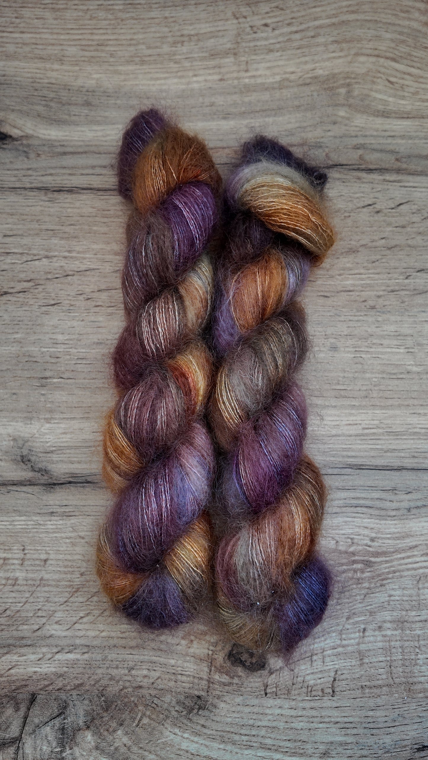 Écheveaux de laine teints à la main • Samhain