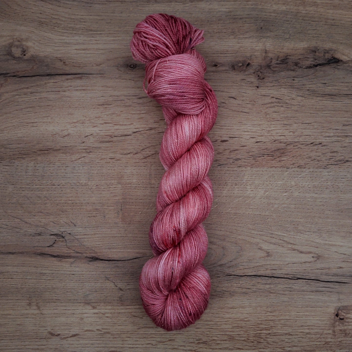 Echeveaux de laine teints à la main • Edition unique