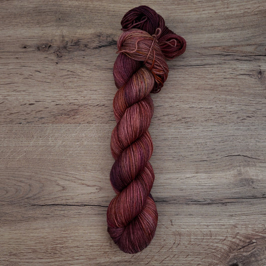 Echeveaux de laine teints à la main • Edition unique