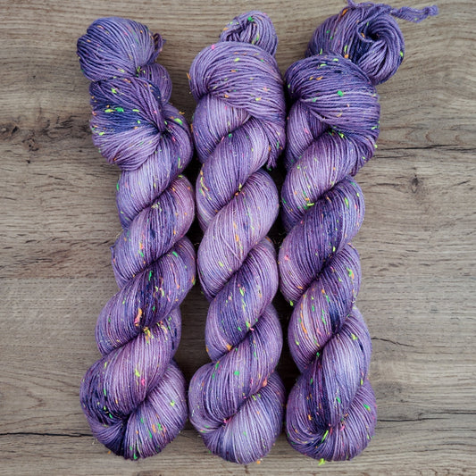 Base Touffes de Trolls • Revelio
