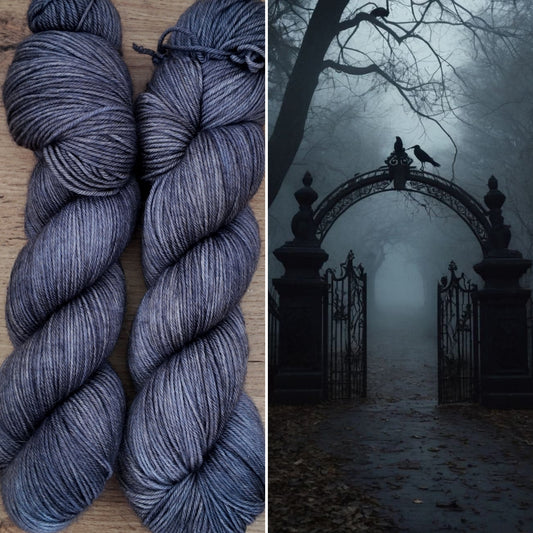 Écheveaux de laine teints à la main • Nebulus