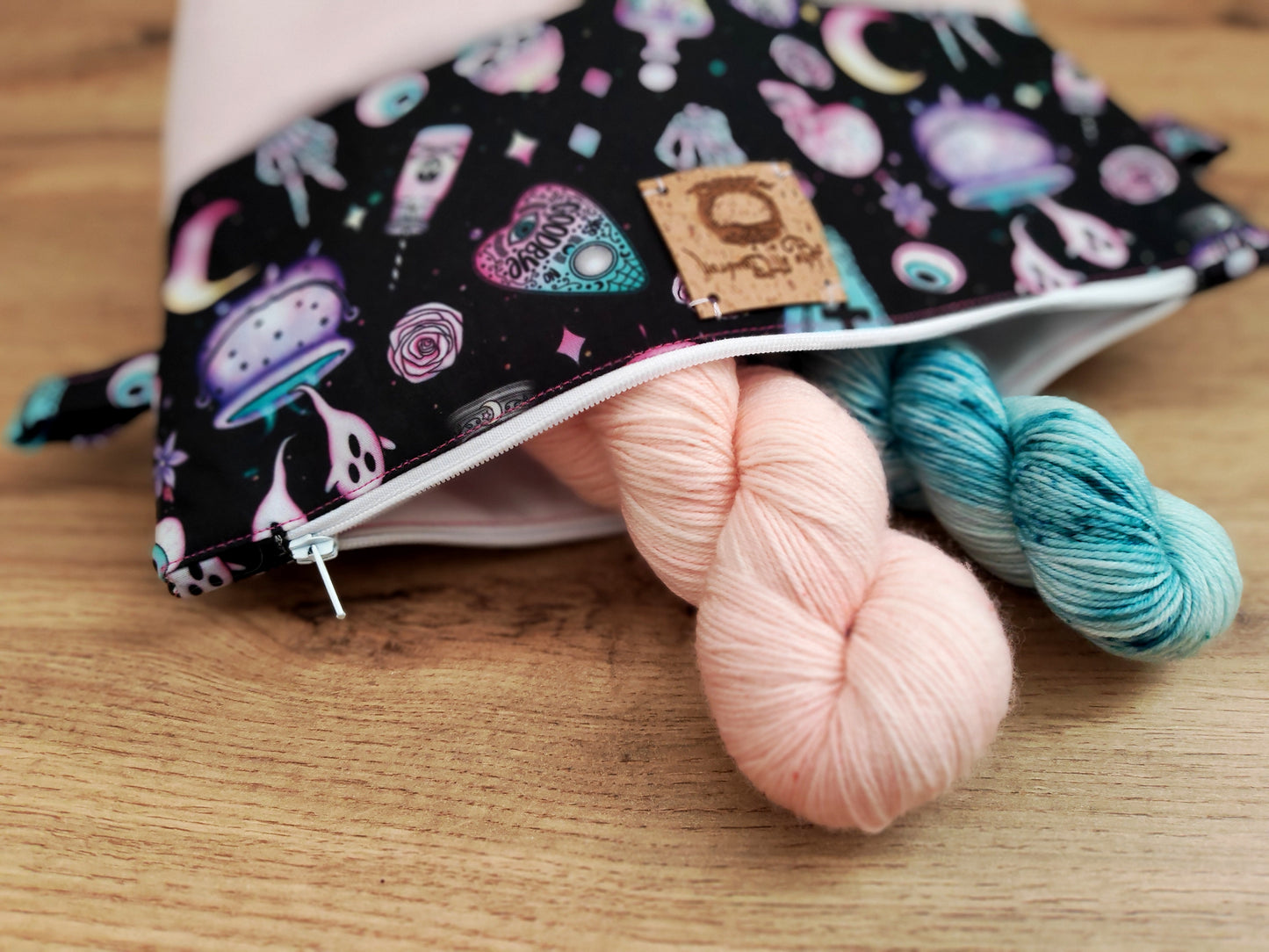 Pochette à projet "Pink Witch"