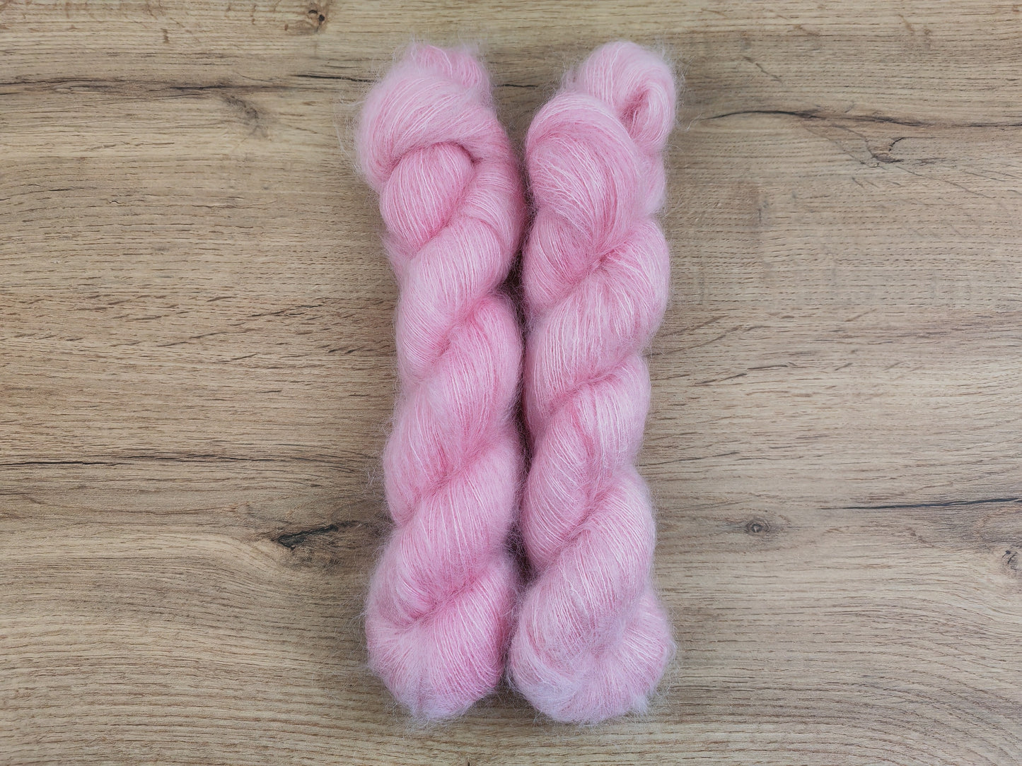 Écheveaux teints à la main • Boursoufflet