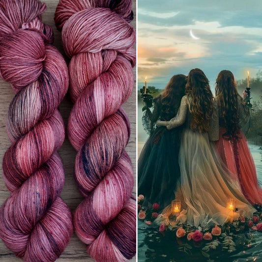 Écheveaux de laine teints à la main • Embrasser une sorcière